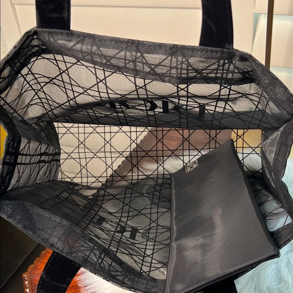 Dior Limited Edition Beauty Black Mesh Tote Bag NWOT - Picture 6 of 17